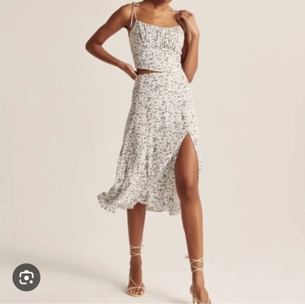 NWT Abercrombie Midi Skirt Floral S